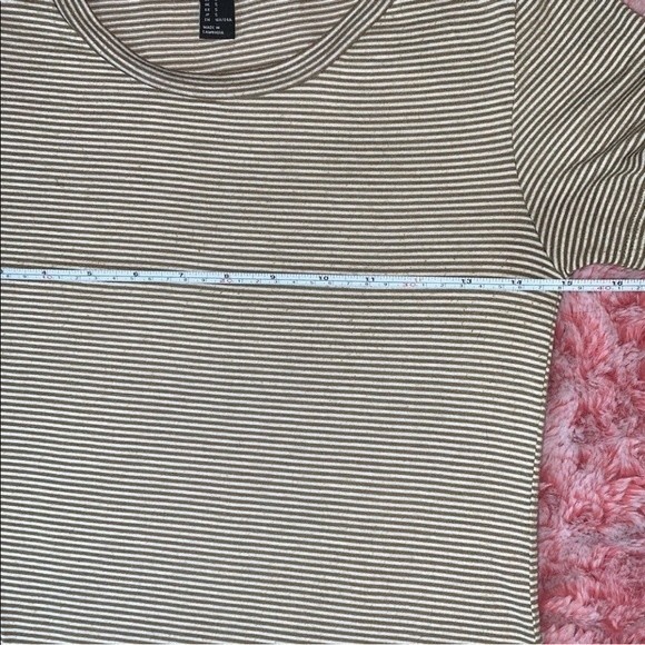 Forever 21 Bodycon White and Tan Striped Short Sleeve Size Small Dress - Picture 9 of 11